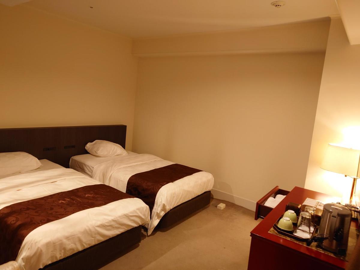 King Ambassador Hotel Kumagaya Esterno foto