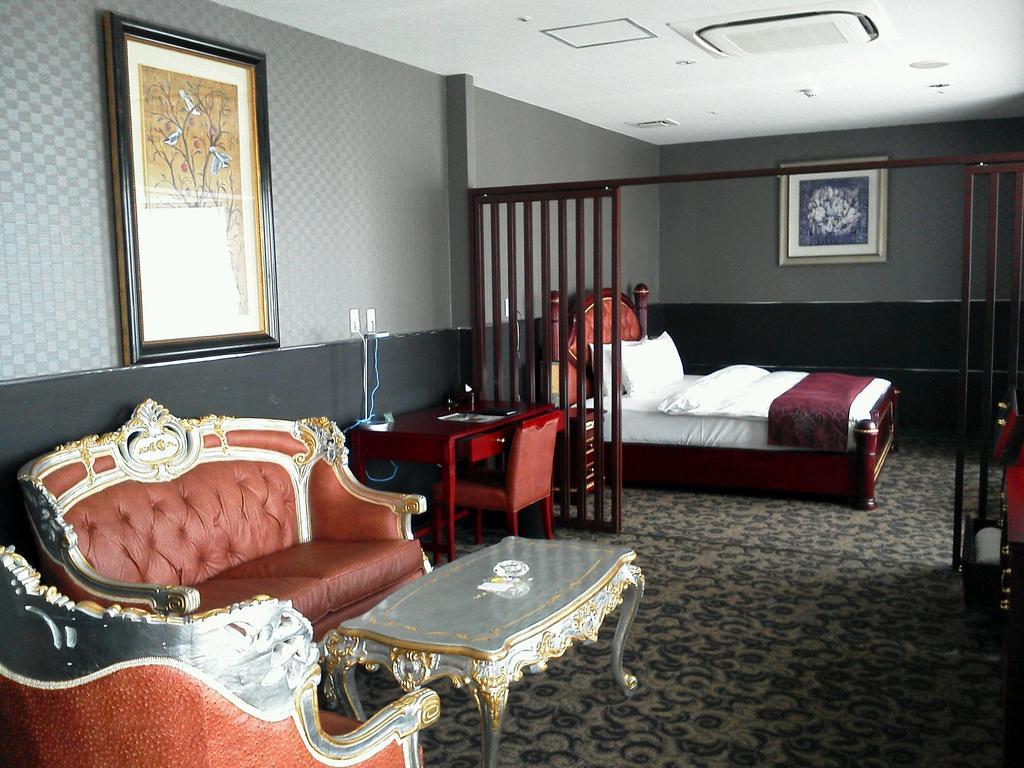 King Ambassador Hotel Kumagaya Camera foto